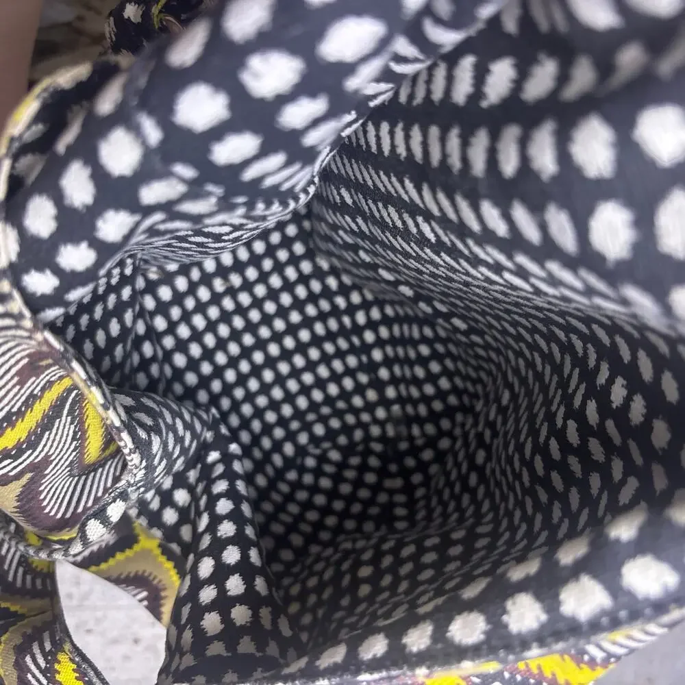Yellow Chevron Pattern Reverse Bag - Picture 2 of 5